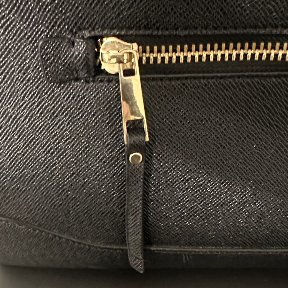 Aldo Elegant Black Handbag w Gold Hardware. NWOT. - Picture 13 of 16